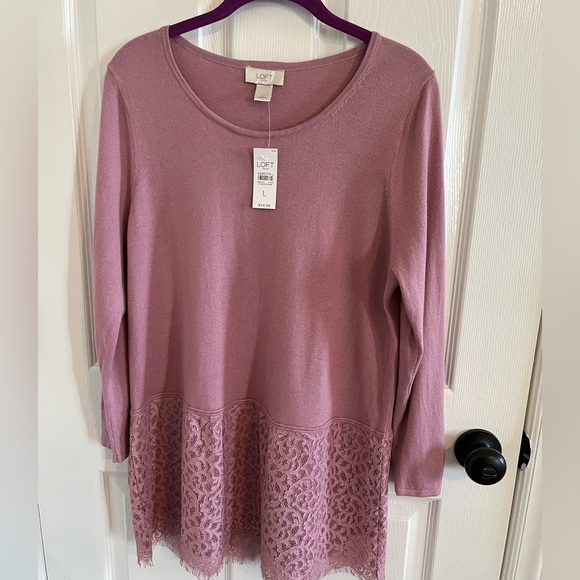 LOFT Sweaters - Loft NWT women’s sweater size large in the color mauve with lace trim.
